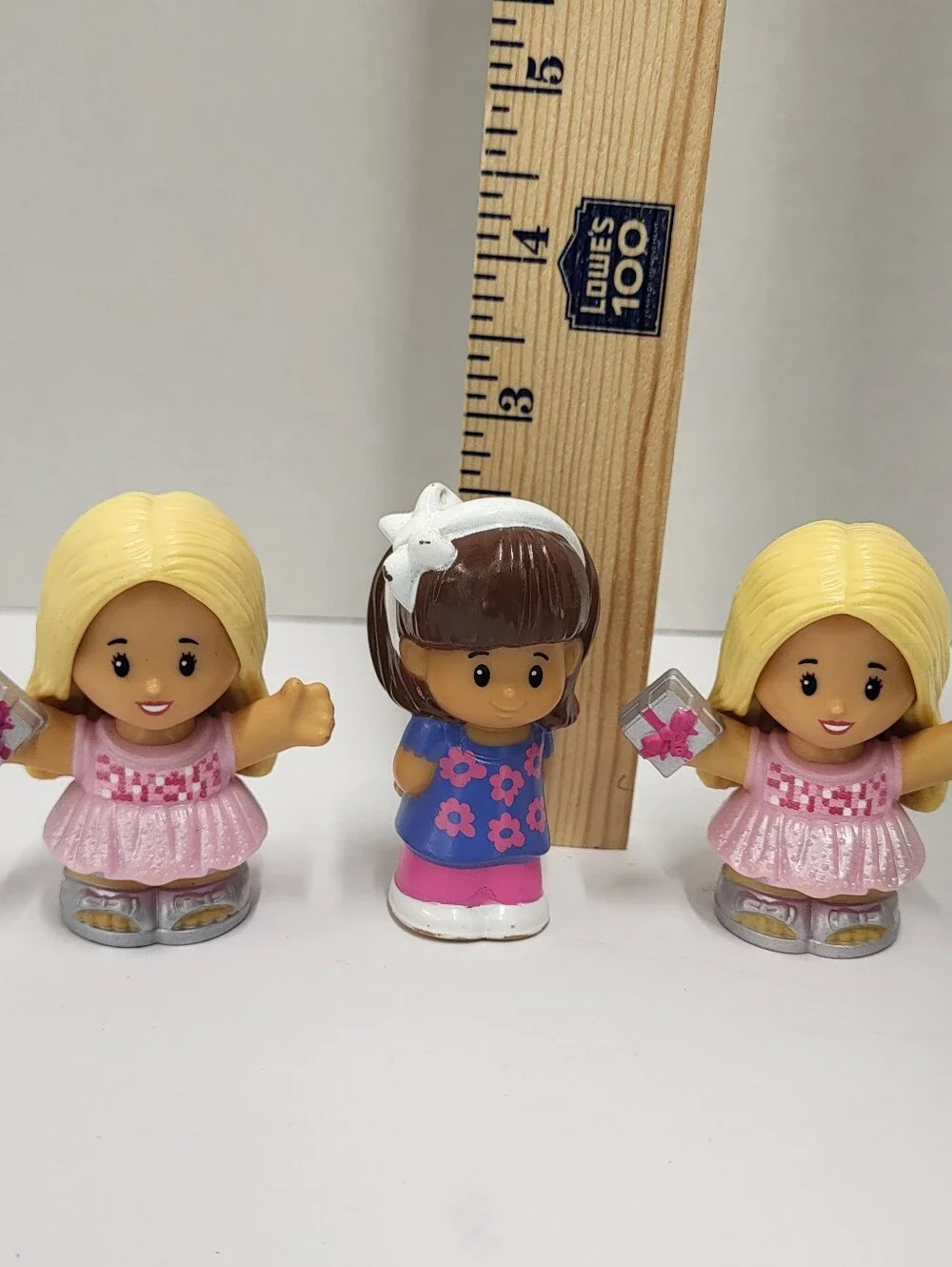 Fisher Price Little People-lot of 3 - Mia And 2 Barbie Party Figure With Present